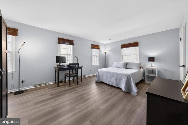 745 N STANWICK RD, Moorestown, NJ 08057