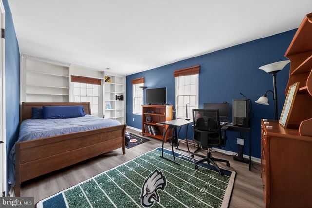 745 N STANWICK RD, Moorestown, NJ 08057