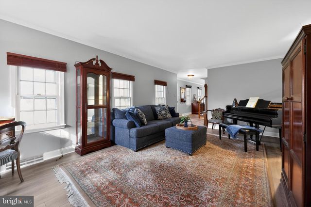 745 N STANWICK RD, Moorestown, NJ 08057