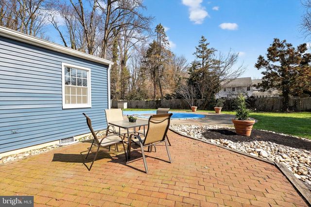745 N STANWICK RD, Moorestown, NJ 08057
