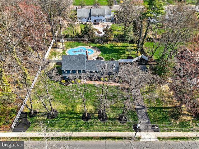 745 N STANWICK RD, Moorestown, NJ 08057