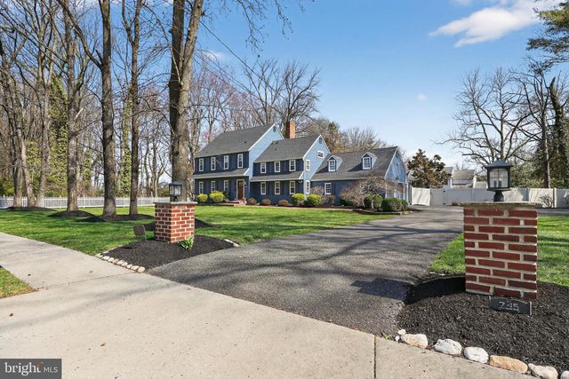 745 N STANWICK RD, Moorestown, NJ 08057