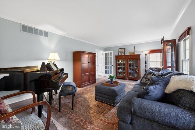 745 N STANWICK RD, Moorestown, NJ 08057