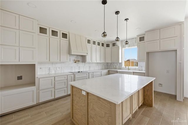 2013 Blue Sky Drive, Weslaco, TX 78599