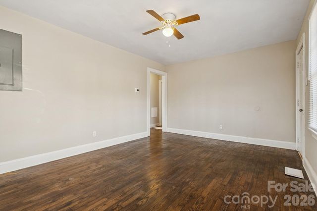 1713 Younger Avenue, Statesville, NC 28677