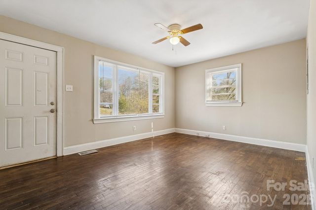 1713 Younger Avenue, Statesville, NC 28677