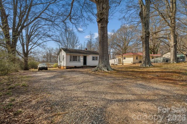 1713 Younger Avenue, Statesville, NC 28677