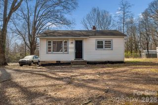 1713 Younger Avenue, Statesville, NC 28677
