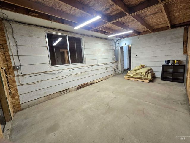 321 W Avenue E, Jerome, ID 83338
