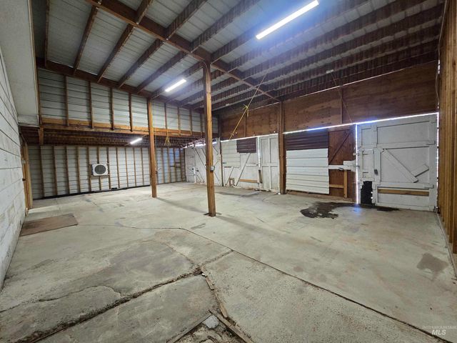 321 W Avenue E, Jerome, ID 83338