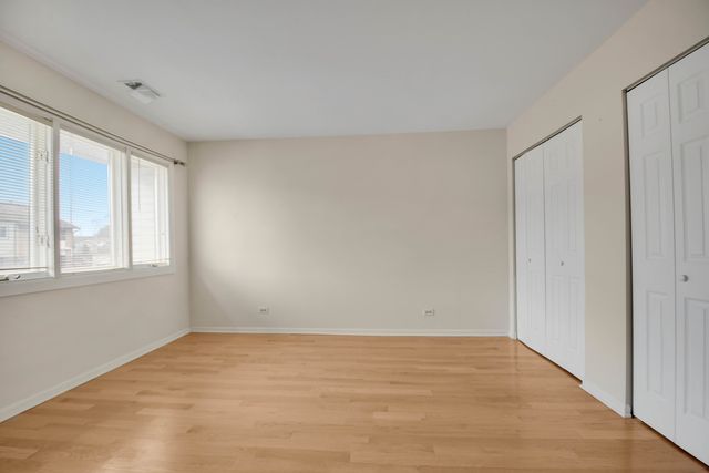 7666 S 88th Court, Justice, IL 60458