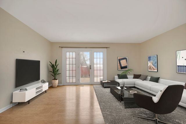 7666 S 88th Court, Justice, IL 60458