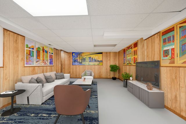 7666 S 88th Court, Justice, IL 60458