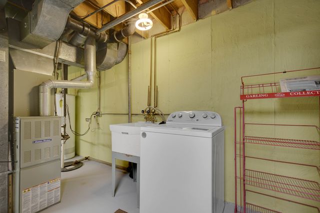 7666 S 88th Court, Justice, IL 60458