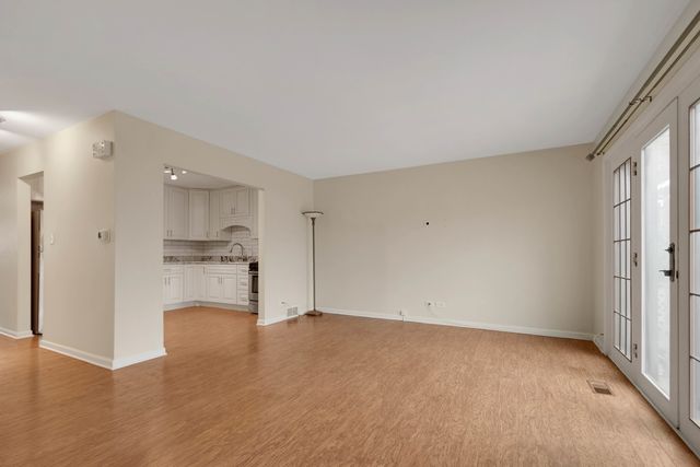 7666 S 88th Court, Justice, IL 60458