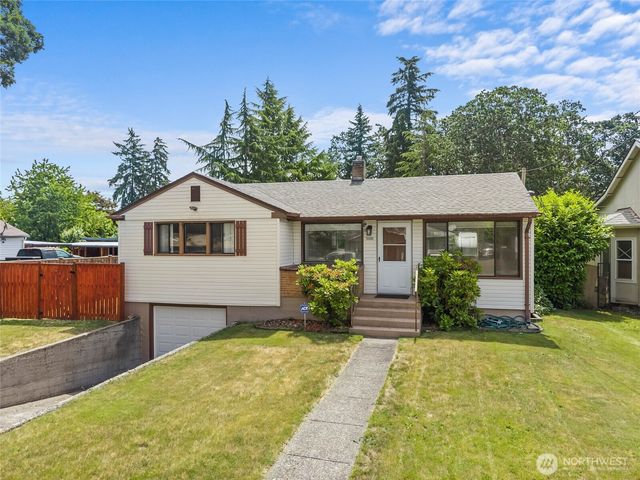 15205 Grant Avenue SW, Lakewood, WA 98498