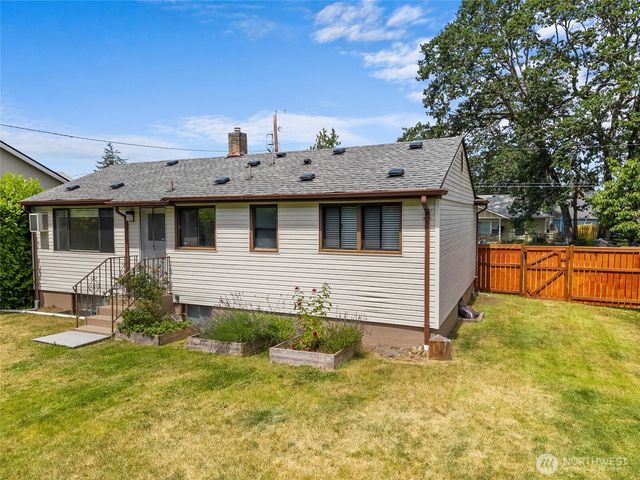 15205 Grant Avenue SW, Lakewood, WA 98498