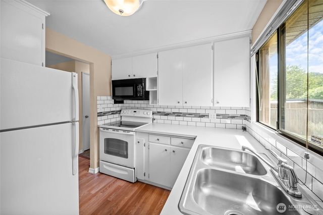 15205 Grant Avenue SW, Lakewood, WA 98498
