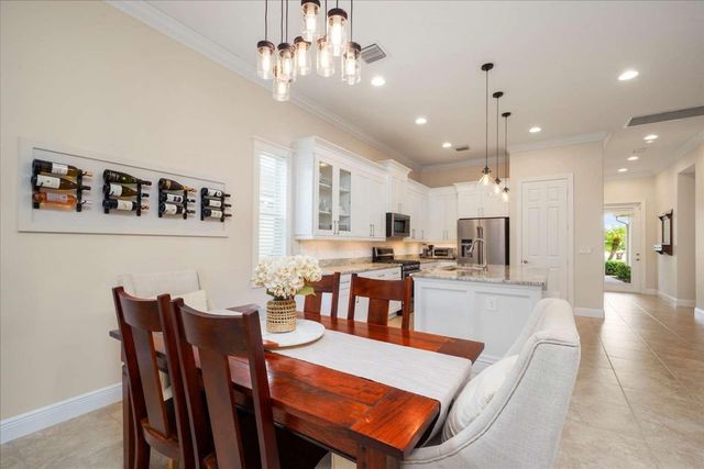 235 11th Square, Vero Beach, FL 32962