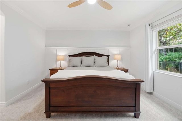 235 11th Square, Vero Beach, FL 32962