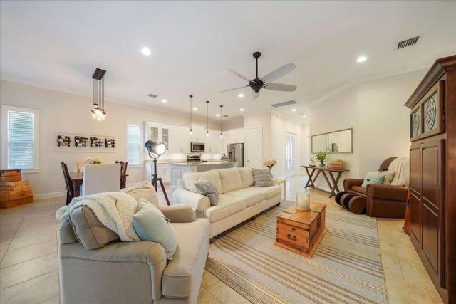 235 11th Square, Vero Beach, FL 32962