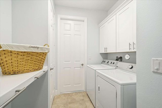 235 11th Square, Vero Beach, FL 32962