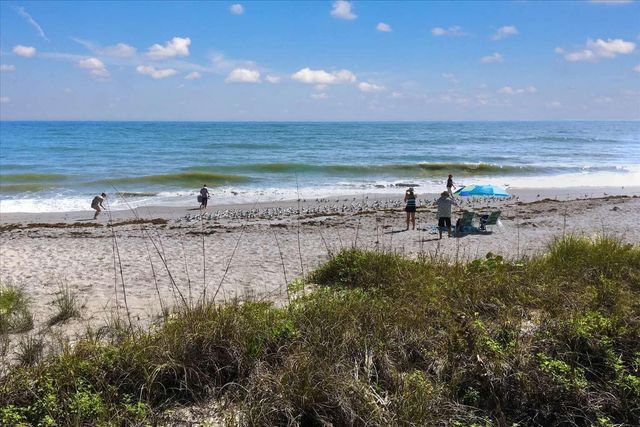 235 11th Square, Vero Beach, FL 32962