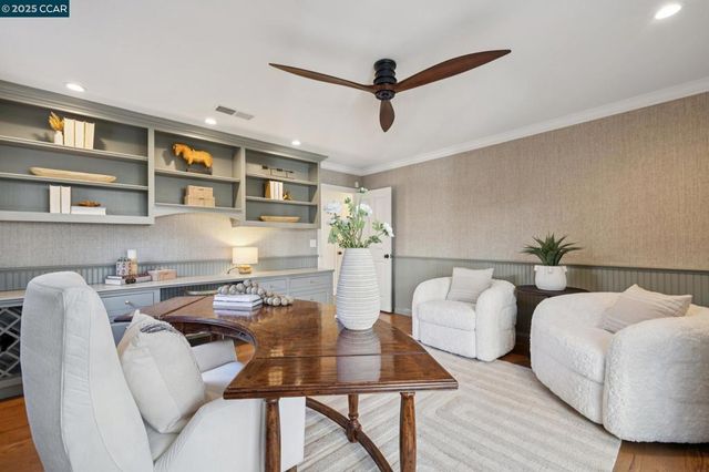 104 Van Ripper Ln, Orinda, CA 94563