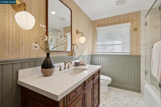 104 Van Ripper Ln, Orinda, CA 94563