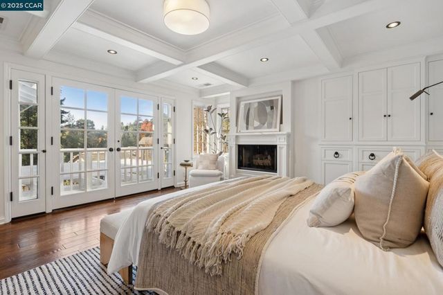 104 Van Ripper Ln, Orinda, CA 94563