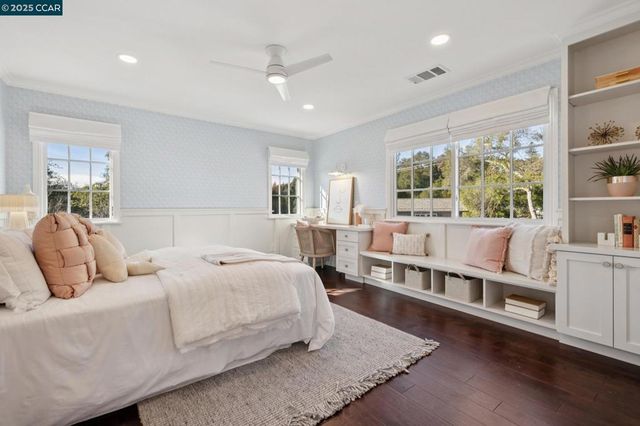 104 Van Ripper Ln, Orinda, CA 94563