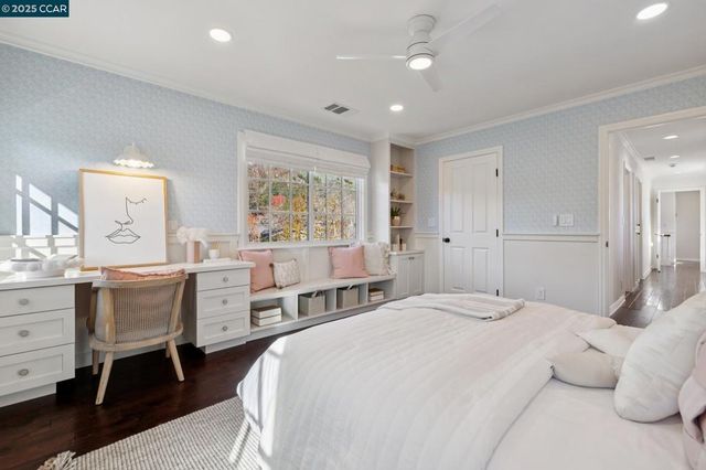 104 Van Ripper Ln, Orinda, CA 94563