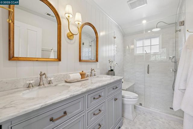 104 Van Ripper Ln, Orinda, CA 94563