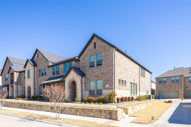 208 Spring Hill Road, Flower Mound, TX 75028