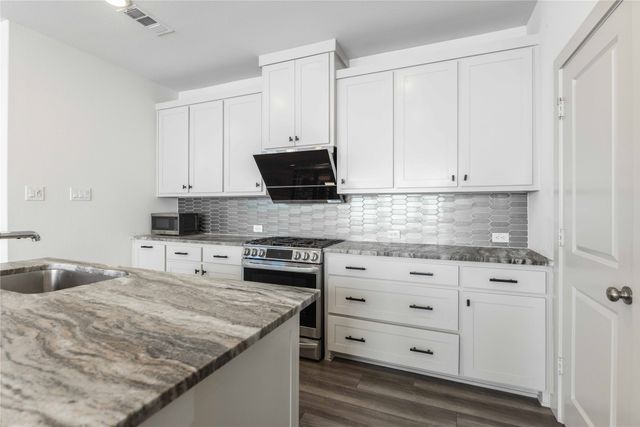 208 Spring Hill Road, Flower Mound, TX 75028