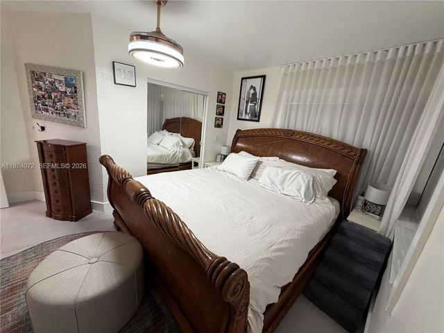 9048 Carlyle Ave, Surfside, FL 33154