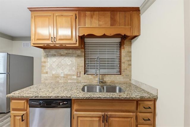 537 Kelly Drive, Marietta, GA 30066