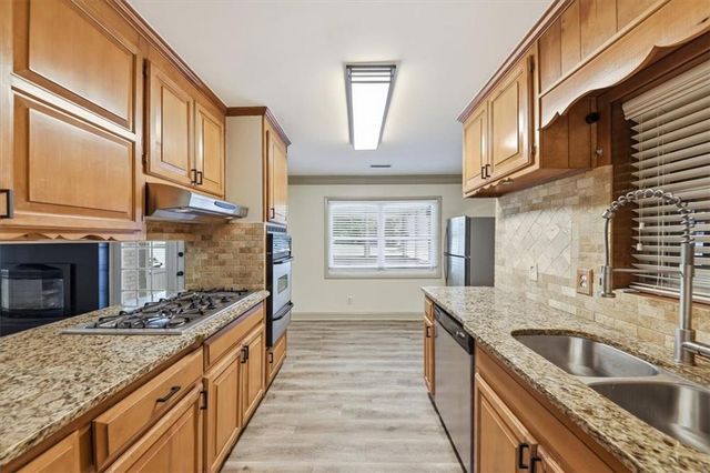 537 Kelly Drive, Marietta, GA 30066