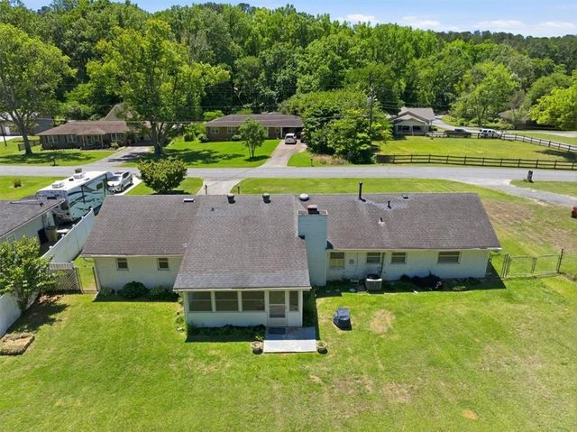 537 Kelly Drive, Marietta, GA 30066
