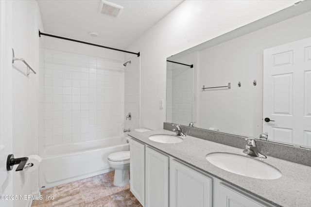 1986 CARTER LANDING Boulevard, Jacksonville, FL 32221