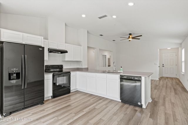 1986 CARTER LANDING Boulevard, Jacksonville, FL 32221