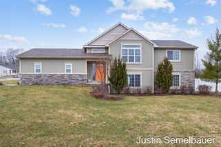 8726 Rainbows End Road, Caledonia, MI 49316