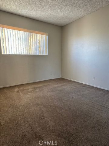 15516 Nordhoff Street 209, North Hills (los Angeles), CA 91343