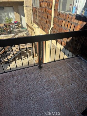 15516 Nordhoff Street 209, North Hills (los Angeles), CA 91343