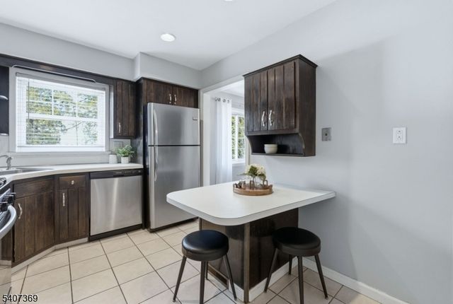 31 Randolph Pl, West Orange Twp., NJ 07052