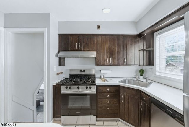 31 Randolph Pl, West Orange Twp., NJ 07052