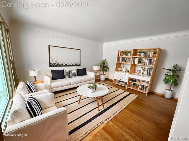 21906 Sunnyside Street, St. Clair Shores, MI 48080