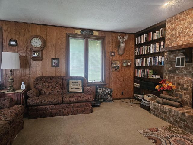 111 David Court, La Porte, IN 46350