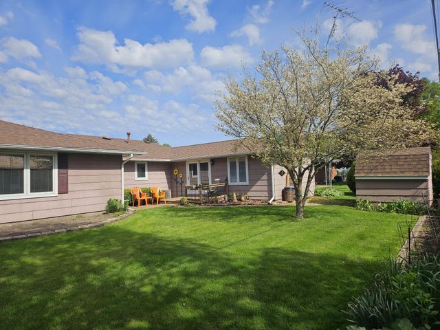 111 David Court, La Porte, IN 46350