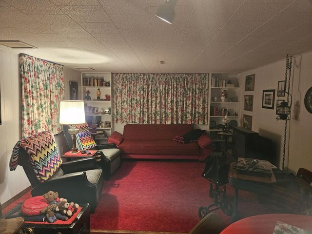 111 David Court, La Porte, IN 46350